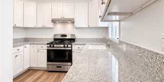 304 E Erna Gallery 1