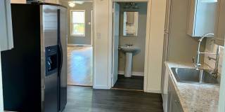Charming 2 Bedroom Home on Westside Gallery 13