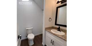 Gorgeous 3 Bed / 2.5 Bath Townhome in the heart of Talent, OR Gallery 15
