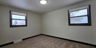 1213-1215 S Erie St Gallery 10