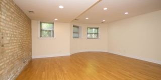 2834 Albany Gallery 5
