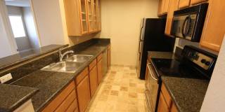 Delightful 2 Bedroom 2 Bath Condo in UTC Gallery 1