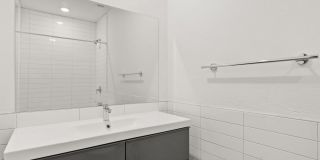 505 Central Gallery 6