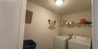 Cute 4 Bedroom Near Downtown for Pre-Lease Gallery 13