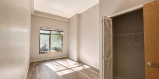 Updated Beautiful 2 Bedroom Condo Overlooking Esther Short Park - 701 Columbia St #107 Gallery 10