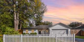 101 Azalea Rd Gallery 1