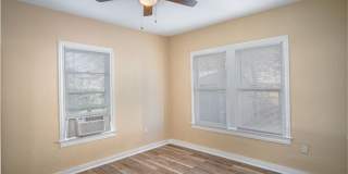 907 Iowa Gallery 1