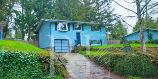 Spacious Living With Extra Comfort: Bonus Room  Expansive Yard Gallery 1