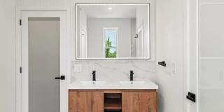 Luxury New Construction Townhome Gallery 6