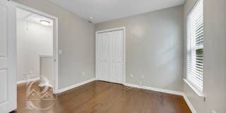DOWNTOWN COLUMBIA'S CANAL PLACE Gallery 19