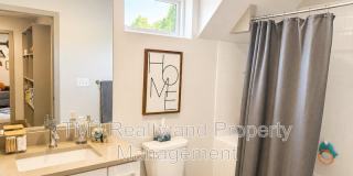 2436 Forest Avenue Gallery 40