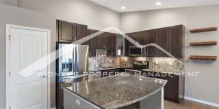 Stylish Townhouse 2bed / 2bath, 2 car garage and AC in Gated Community Near Powers Corridor Gallery 7