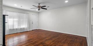 920 N Virginia Street Gallery 7