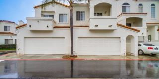 Spacious Townhome in San Marcos, 2-Car Garage, and a Tropical Community Pool!! Gallery 1