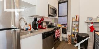 3 bed steps from Berklee Gallery 5