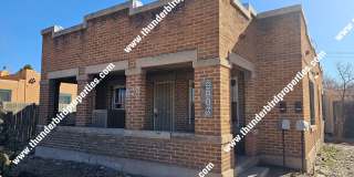 2 bedroom, 1 bath near CNM and UNM Gallery 1