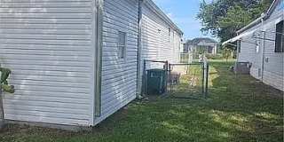 702 Lark Dr Gallery 3