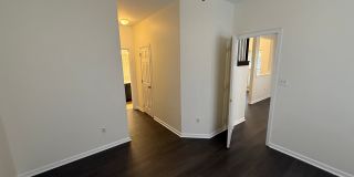 Beautiful End-unit townhome in university with Primary bedroom on 1st floor Gallery 9
