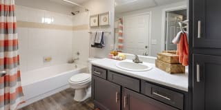 Breakers at Windmill Lakes Gallery 10