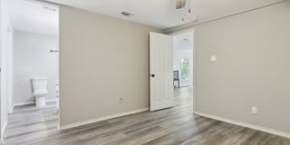 Beautifully Remodeled 3/1.5 Home in Historic Denver Heights with Modern Upgrades and a Park‑Like Backyard. Gallery 11