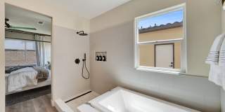 131 N Un St Gallery 14