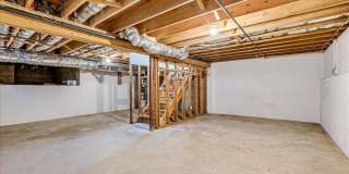 536 Elsie Avenue Gallery 23