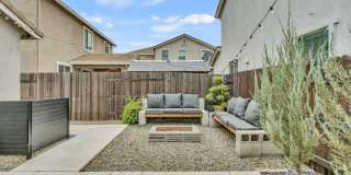 Newer Home on Large Corner Lot with Lots of Natural Light! Gallery 40