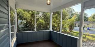 NICE 3BR/1BA Lakeland Home w/Large Covered Porch Gallery 3