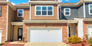 RTP Beauty! Huge 3/2.5 Townhouse in Page Park RTP Beauty! Huge 3/2.5 Townhouse in Page Park Gallery 1