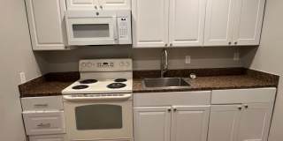 East Baltimore 2 Bedroom w/Den 1.5 Bathroom Gallery 11
