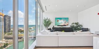 363 E Wacker Drive Gallery 6