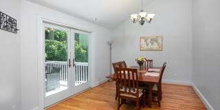 Contemporary 3-Bedroom 2-Bath Townhome in Chapel Hill Close to UNC and Hospital! Gallery 10