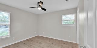 3702 WOOD CREEK Lane Gallery 21
