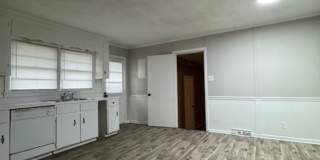 201 Holly Road Gallery 8
