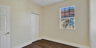 9075 Plymouth Place Gallery 18