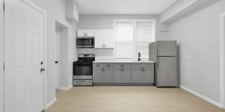 7930 S Ingleside East Chatham Apartments Gallery 1