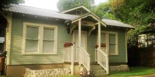 UT PRELEASE: 2 bed/1 bath Classic and charming Hyde Park house UT PRELEASE: 2 bed/1 bath Classic and charming Hyde Park house Gallery 1