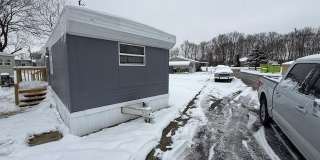 1335 Glenwood Alley Gallery 1