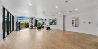 Aura Uptown Gallery 22