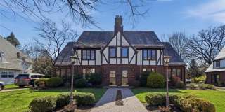 54 Pomander Walk Gallery 1