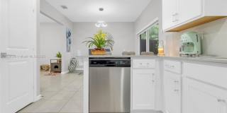 424 NE 4th Ave Gallery 16