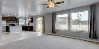 4 Bed/2.5 Home In Kuna! - Pets Welcome! Gallery 10