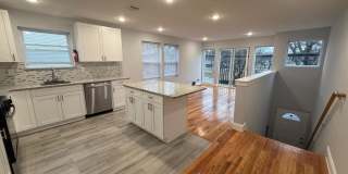 82 Devine Street Gallery 1