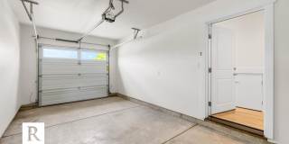 STUNNING 3 Bed / 2.5 Bath Brand New Townhome / End Unit !!! Gallery 20