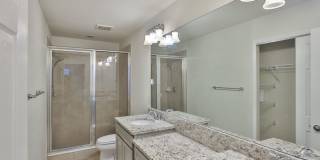 Beautiful Townhome at Magnolia Park! Gallery 16