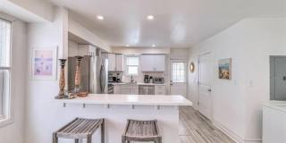 14 N Vassar Square Gallery 12