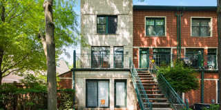 SOUTH LOOP - Gorgeous 3BD/2BTH Townhouse in gated community! Gallery 1