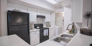 Austin Crest Apartments Gallery 9