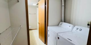 4 Bedroom 2 Bath Duplex in Iowa City Gallery 17