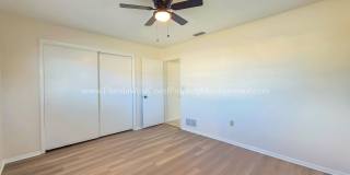 GULF GATE SARASOTA! OUTSTANDING 3 BEDROOM/2 BATH HOME WITH EXTRA LARGE YARD! Gallery 27